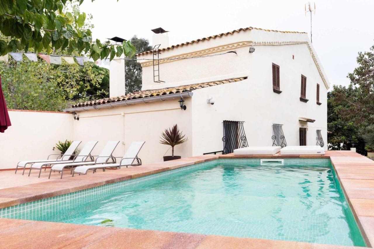 Masia Can Tramontana Pension Tiana Buitenkant foto