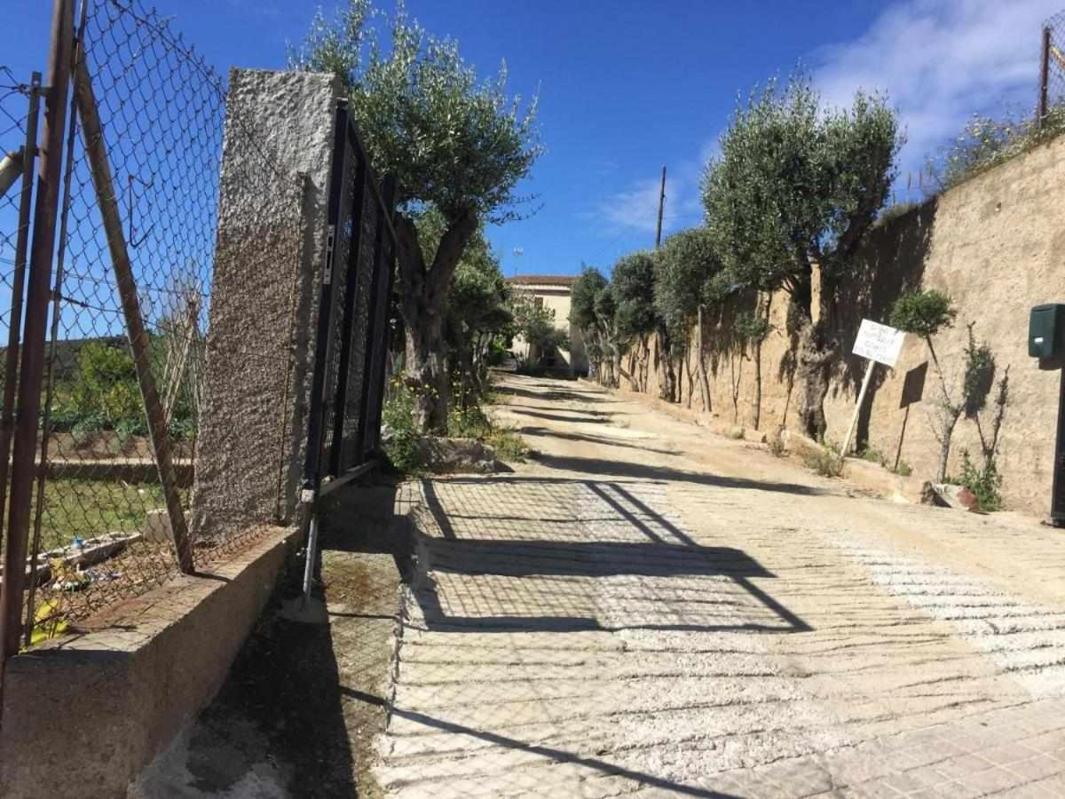 Masia Can Tramontana Pension Tiana Buitenkant foto